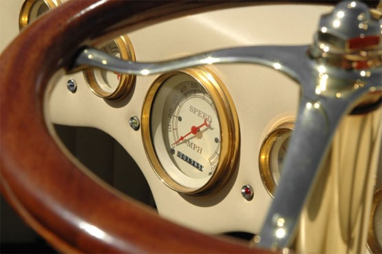 classic-car-interior